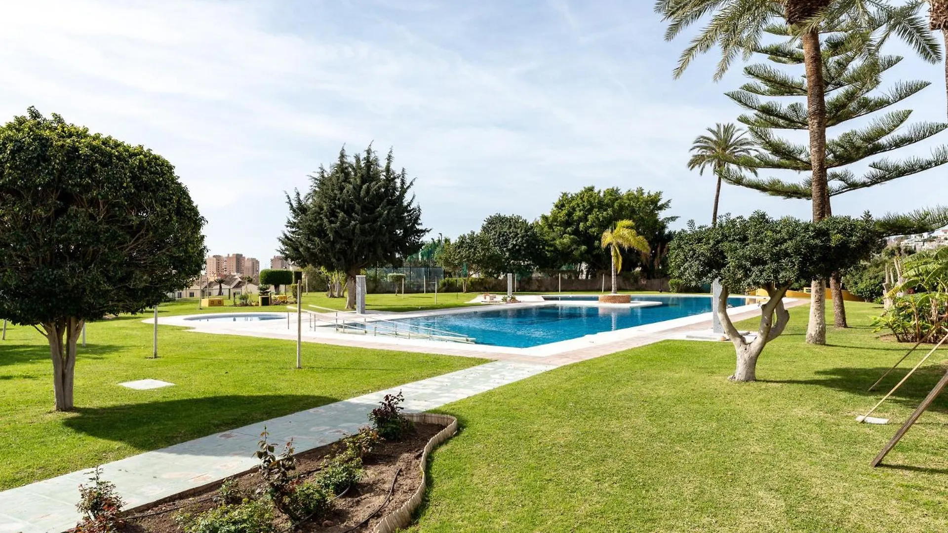 Malagasuite Glow Studio & Pool Torremolinos