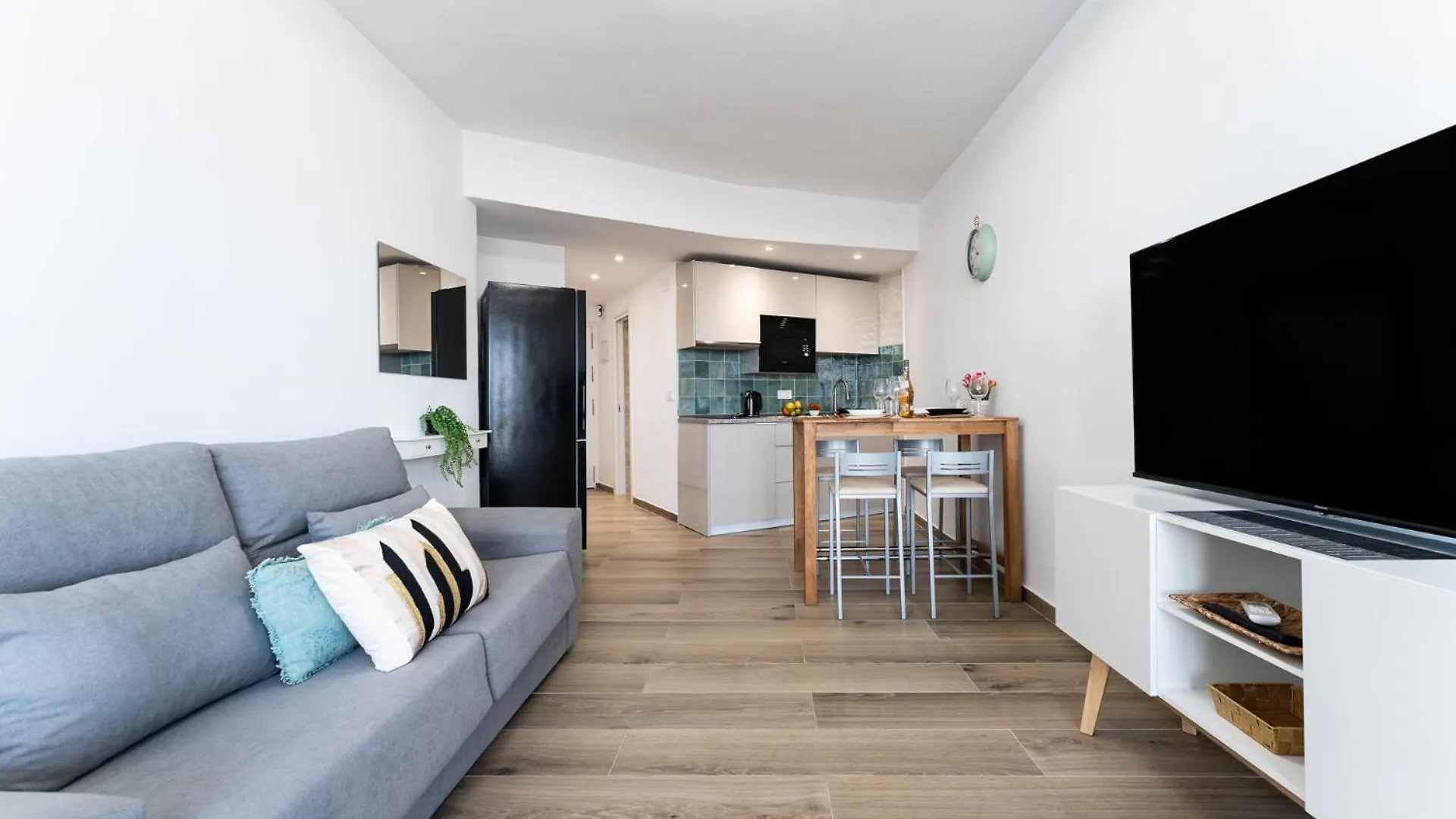 Apartment Malagasuite Glow Studio & Pool Torremolinos Spain