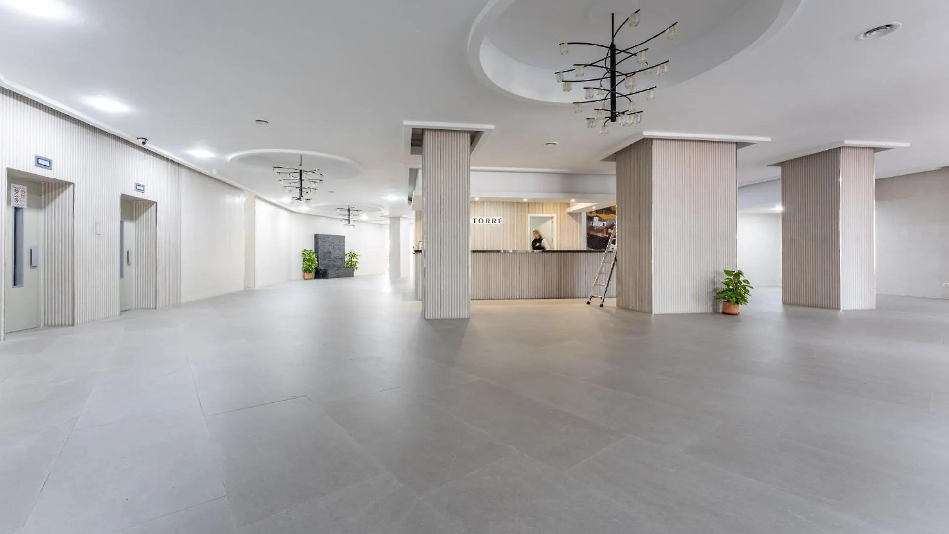 Malagasuite Glow Studio & Pool Torremolinos Apartment